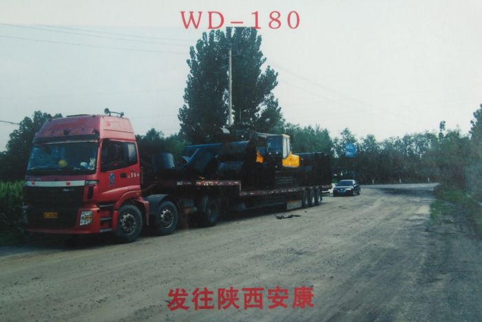 WD-180履带式旋挖钻机发往陕西安康